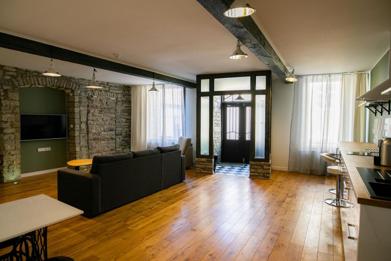 Johan Design & Spa Hotel Kuressaare Ngoại thất bức ảnh
