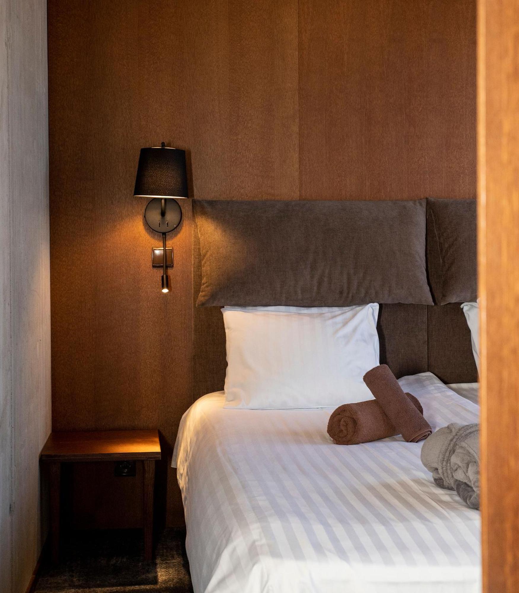 Johan Design & Spa Hotel Kuressaare Ngoại thất bức ảnh